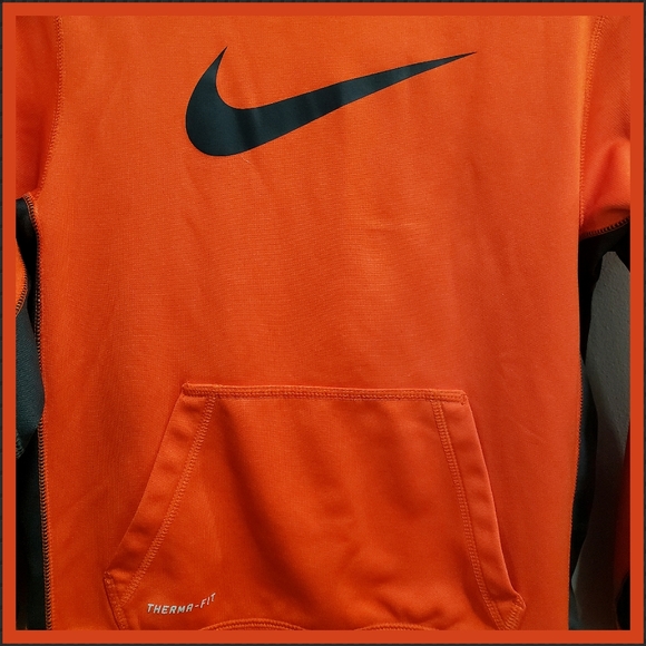 Nike Boy's Hoodie - Picture 3 of 3